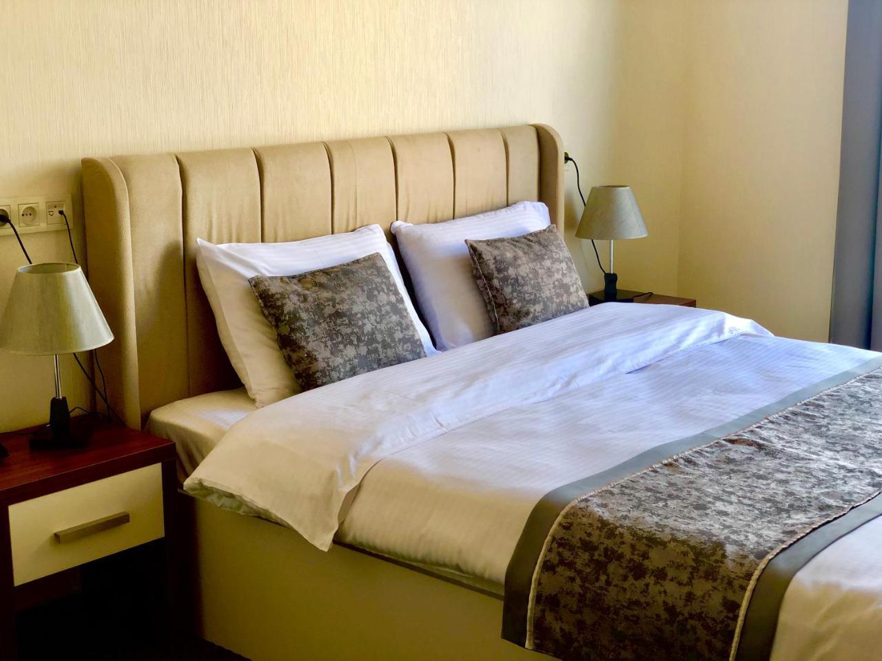 Tbili Hotel ティビリシ エクステリア 写真