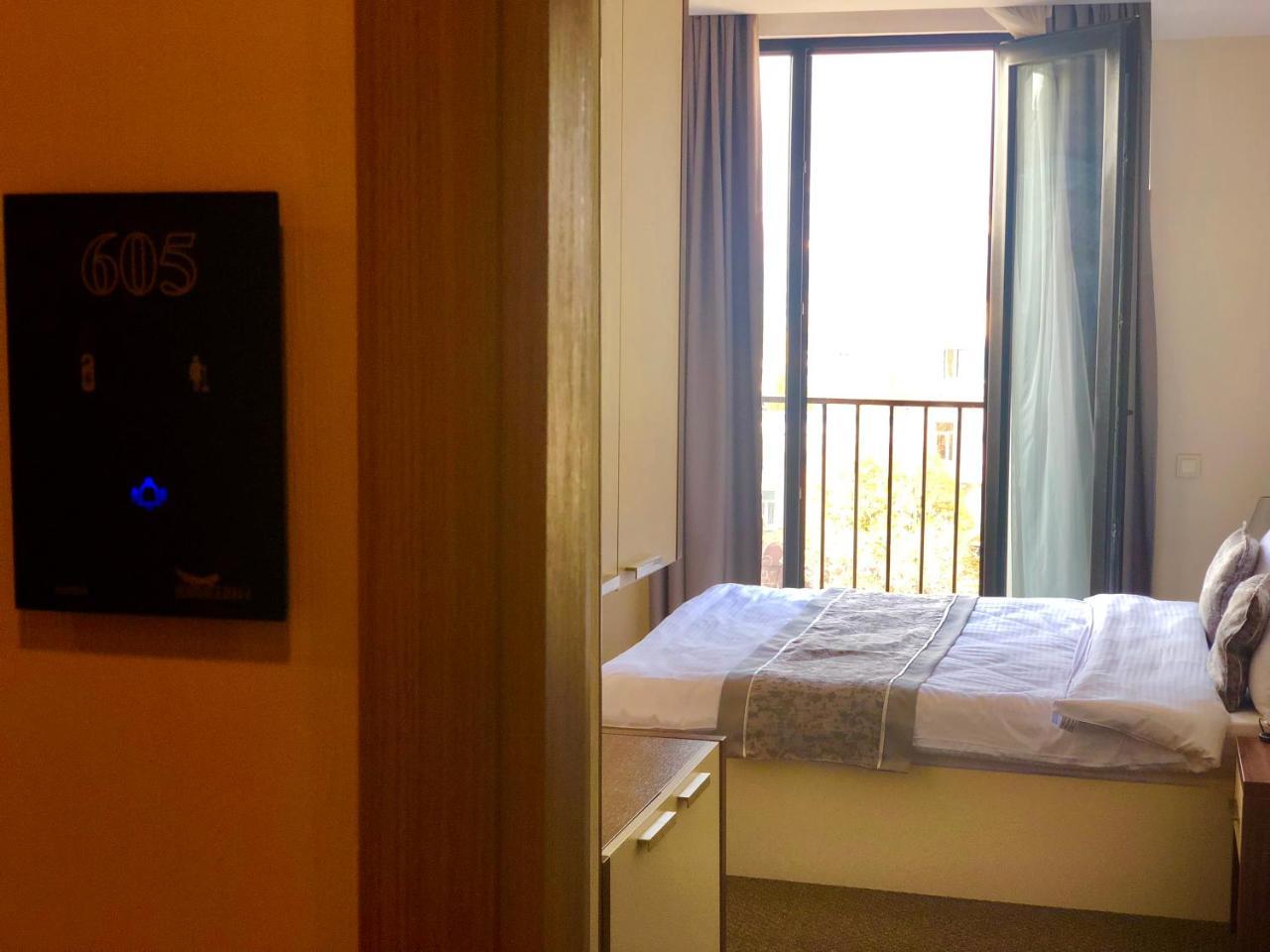 Tbili Hotel ティビリシ エクステリア 写真