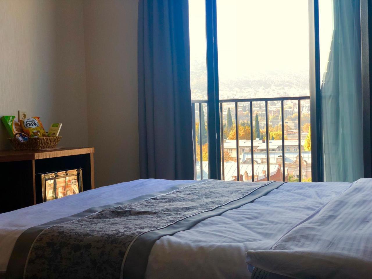 Tbili Hotel ティビリシ エクステリア 写真