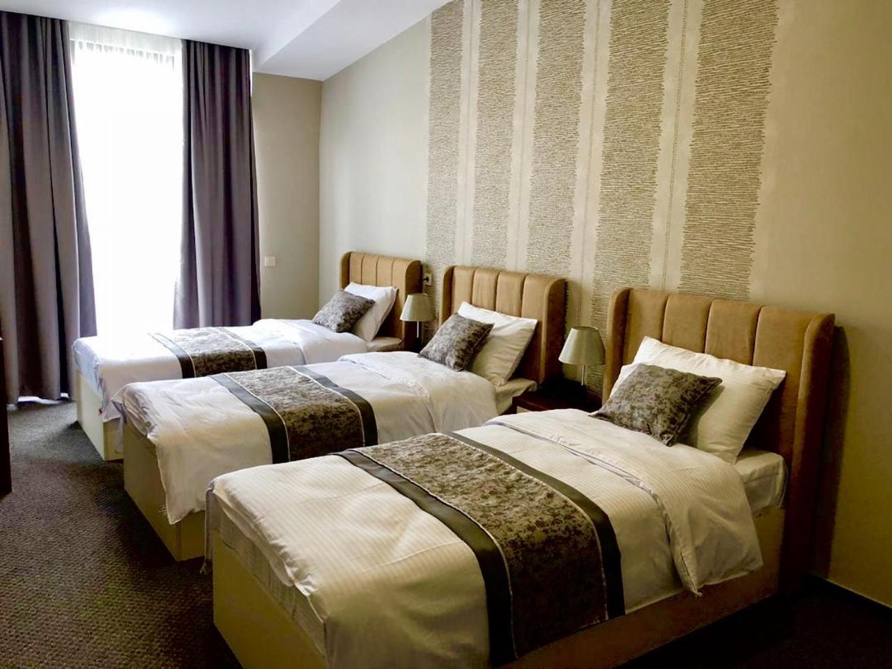 Tbili Hotel ティビリシ エクステリア 写真