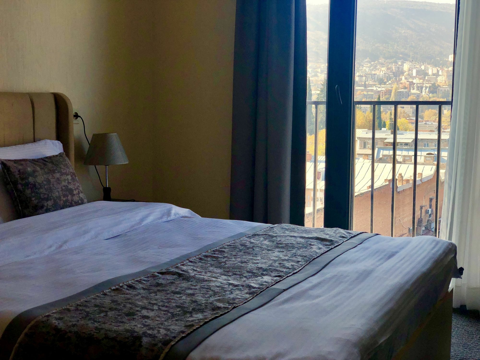 Tbili Hotel ティビリシ エクステリア 写真